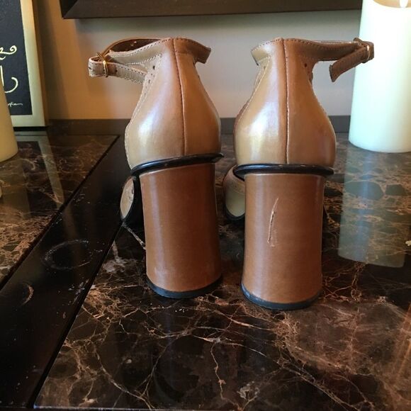 GORGEOUS BROWN Block Heels - Picture 5 of 8